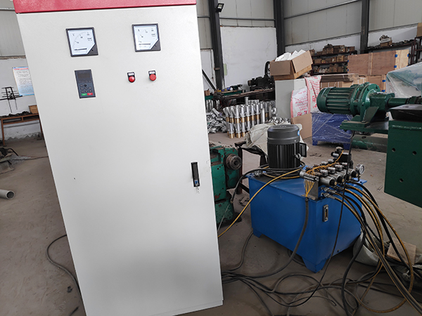 Continuous-Screw-Flight-Cold-Rolling-Machine-21